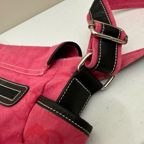 Pink Betty Boop Rhinestone Messenger Bag - Picture 6 of 16